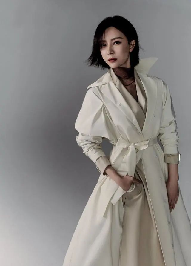 陈数露一袭一字肩短装,陈数露一字肩一袭短装