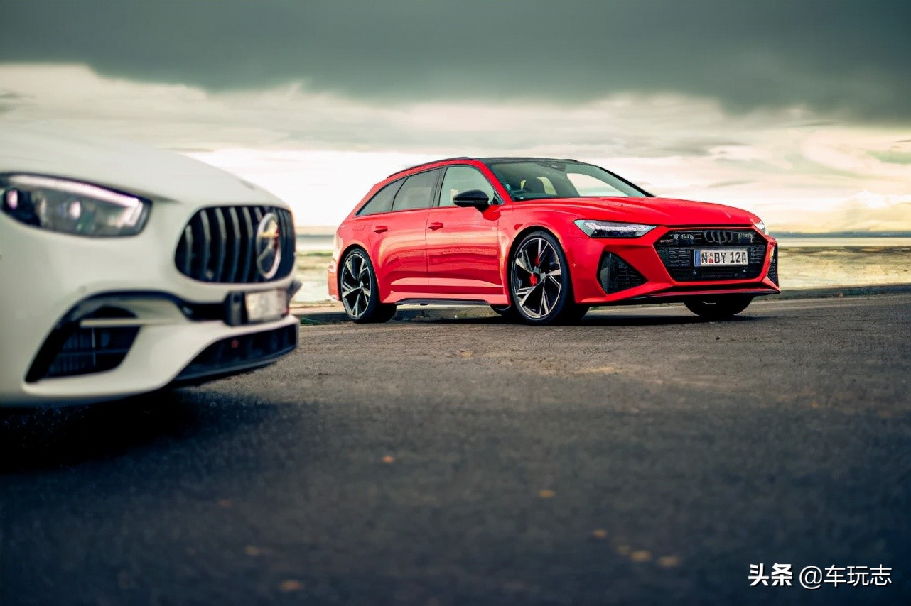 奥迪瓦罐旅行车rs6比赛,奥迪rs6对比amg