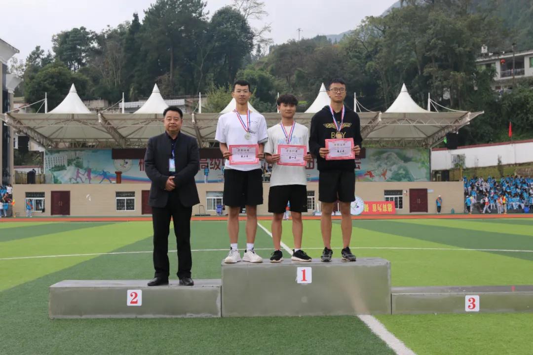 向日葵、比卡丘,嗨翻桐梓这些学校