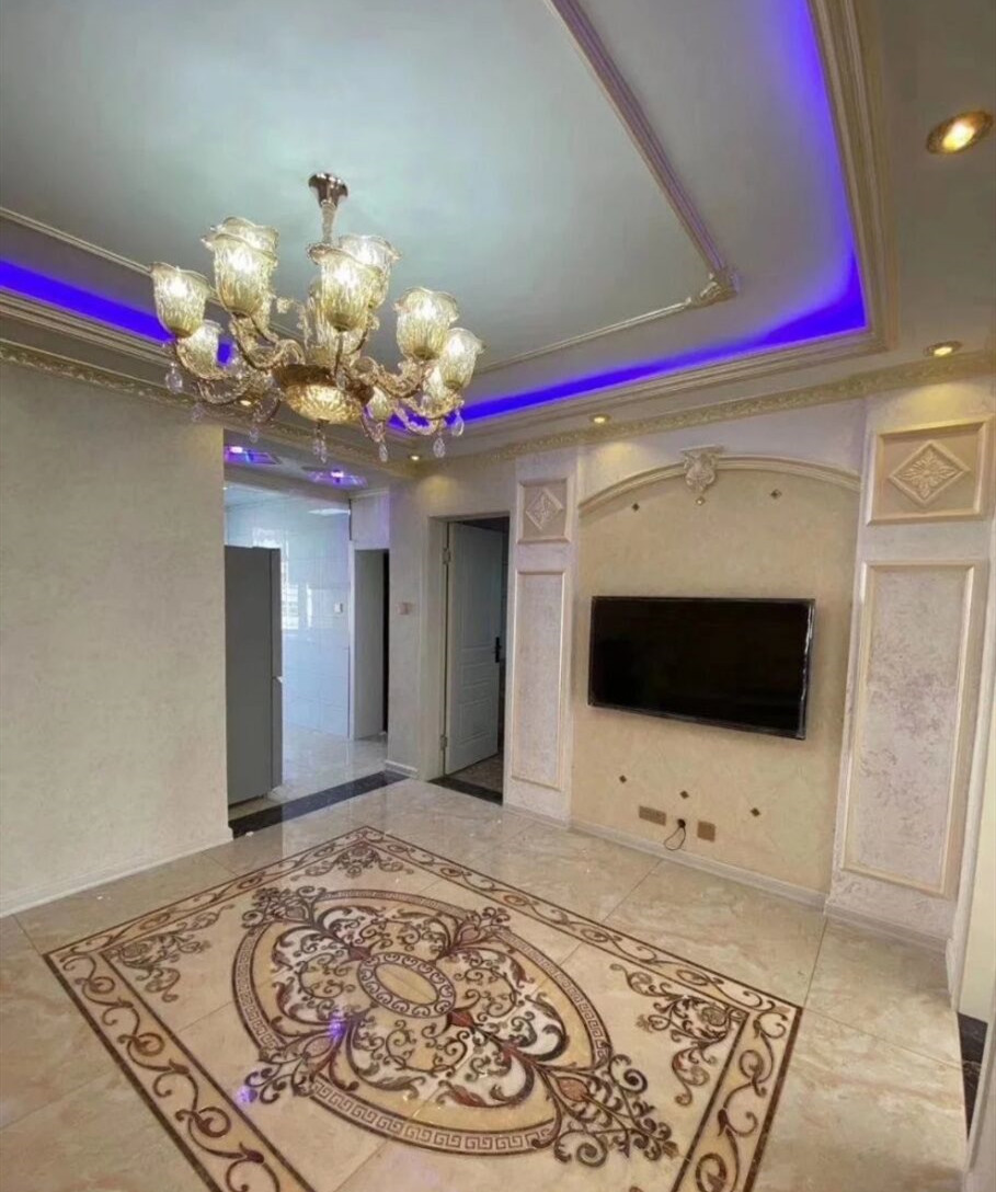 房子装完没少花钱，朋友来了都说像KTV，卫生间的管子是来搞笑的