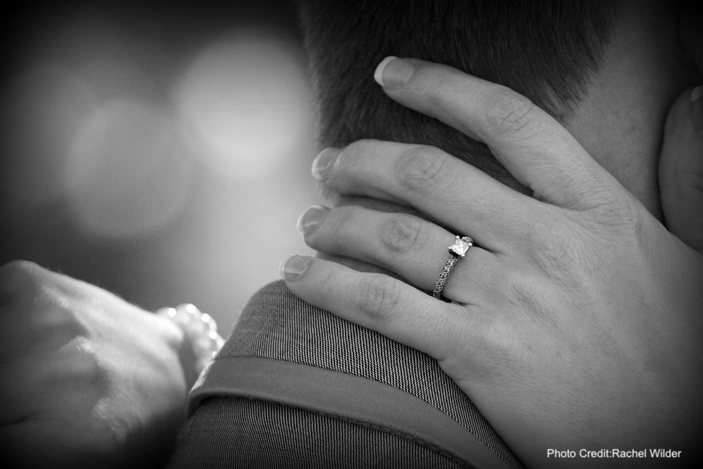 年收入1亿美元,年收入一亿美元