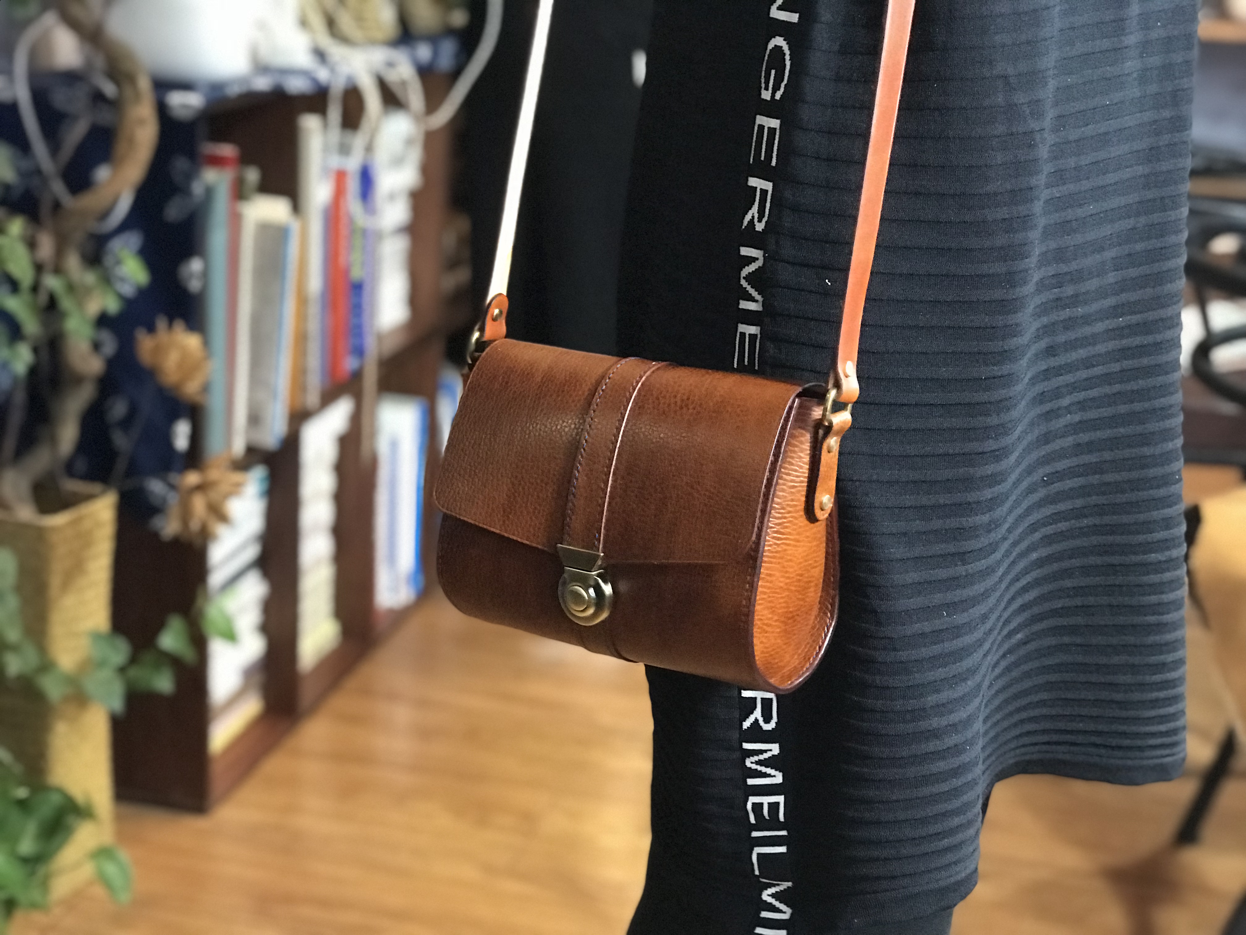 开手工皮具DIY店需要学习哪些内容：汐迟工坊开店创业班介绍