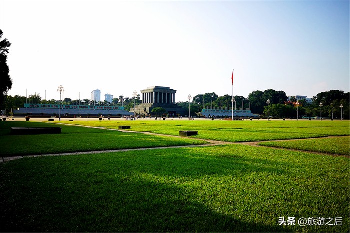 168块小草坪组成的广场，到越南河内必须去的地方