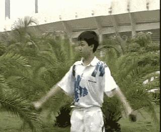 羽球教学基础握拍,羽毛球动作怎么练