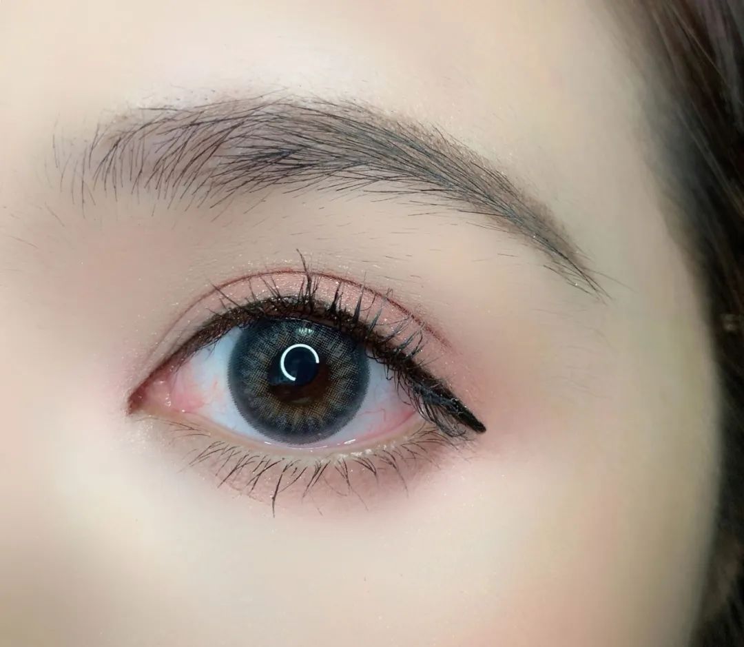 手残党一学就会的眼妆小技巧,手残党眼线笔教程