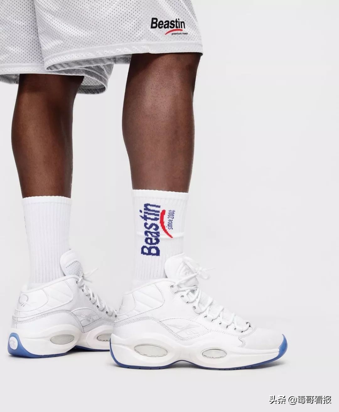 reebok什么意思啊,为什么reebok两个标志