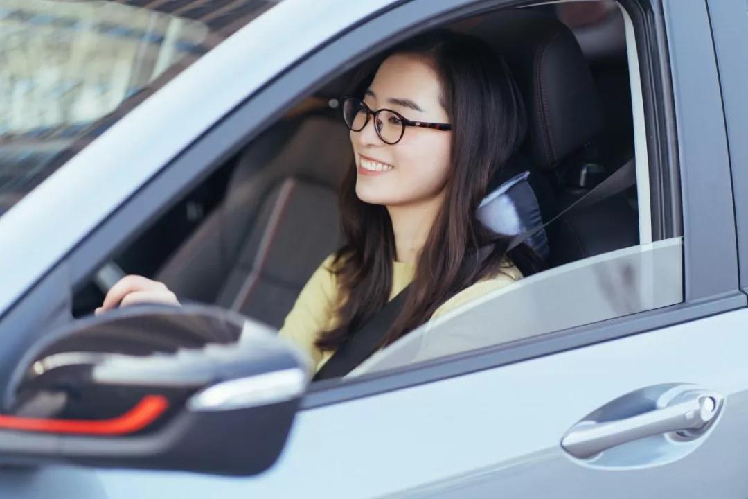 好看好开省油b级轿车,好看雪佛兰