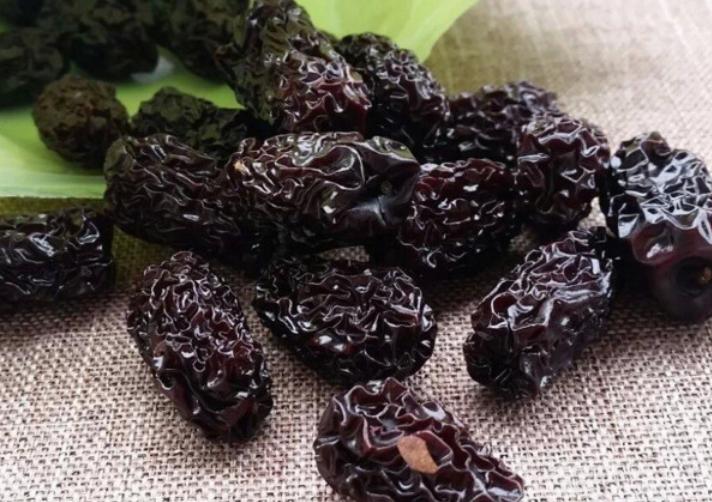 女性月经量少是什么预兆,女性月经量少是什么原因呢