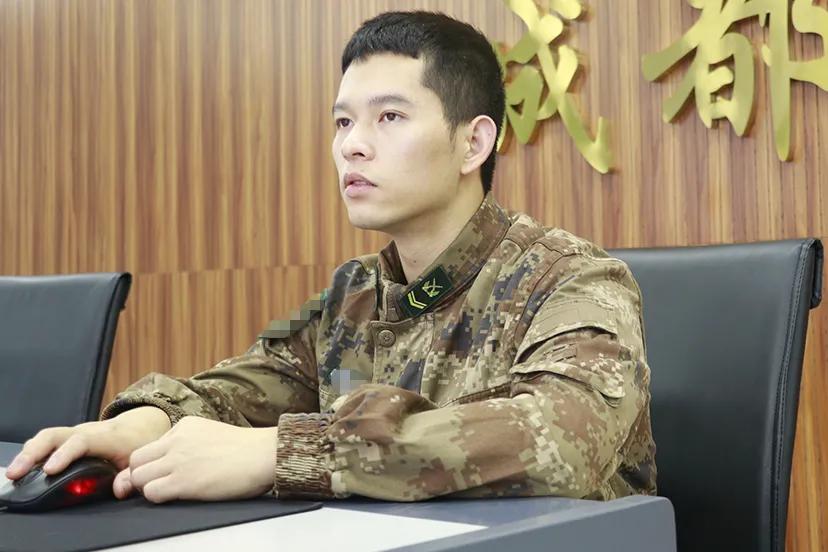 义务兵升军官的有哪些人,义务兵考上士官学校晋升