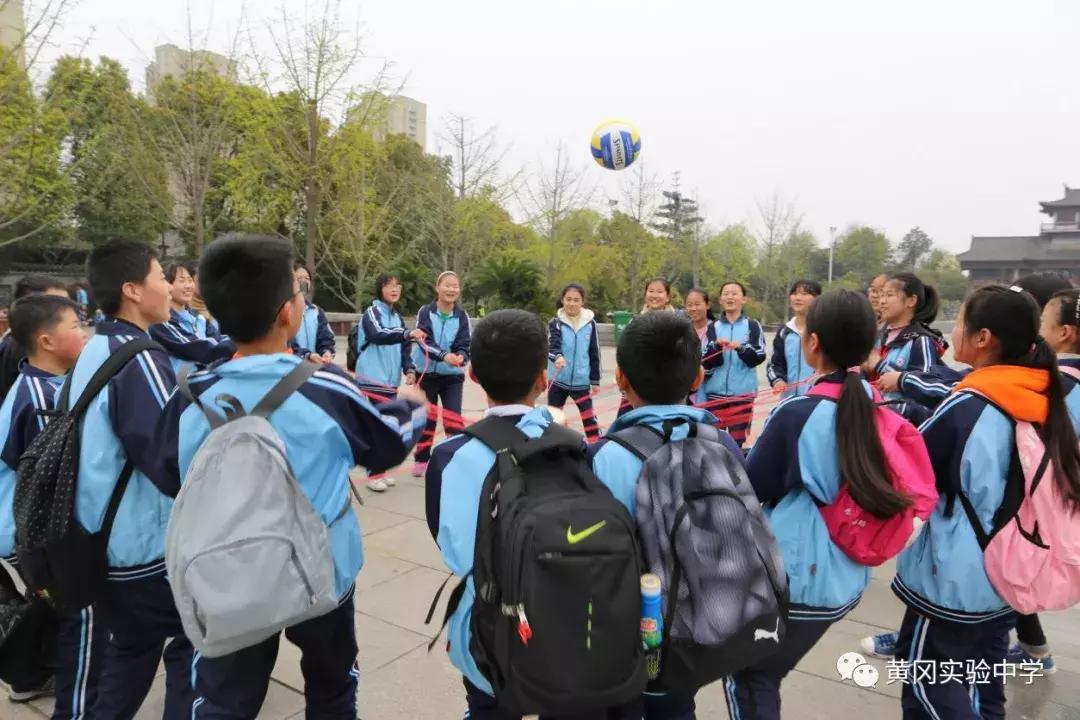 游遗爱、访伊利、观博物，黄冈实验中学的研学实践课不一般