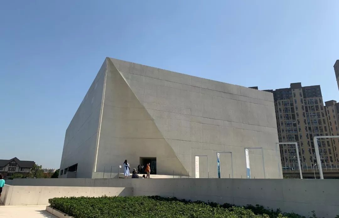 享受这个城市的美好,感受长沙这座不夜城