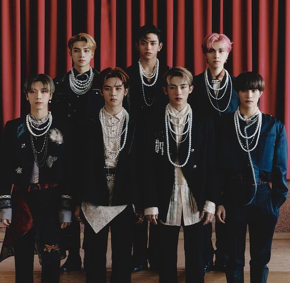 董思成sm家族演唱会粉丝尖叫,sm董思成周边