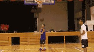 打篮球只会三步上篮！你out了，还有6种必学的上篮步