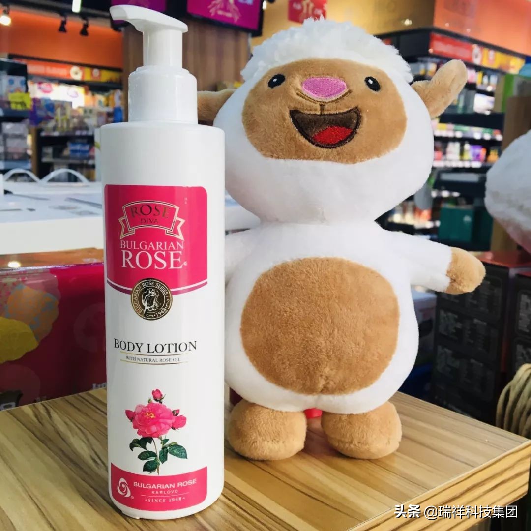 夏天洗澡搓出来的泥是脏东西吗,冬天洗澡搓灰好还是不搓灰好