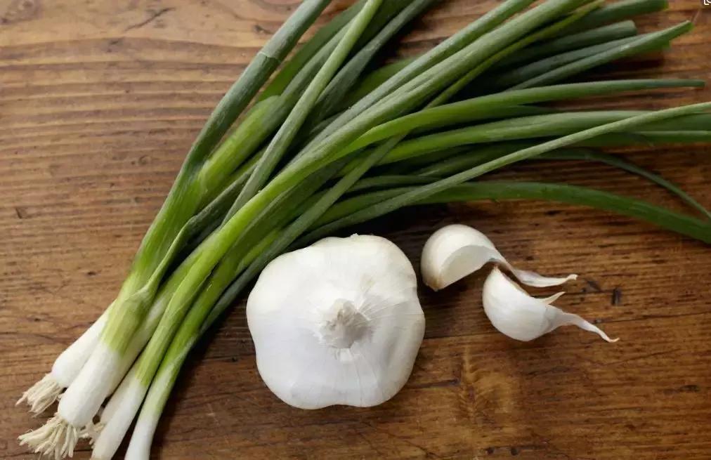 臭豆腐为什么吃了会变丑,臭豆腐非常臭吃起来越来越香