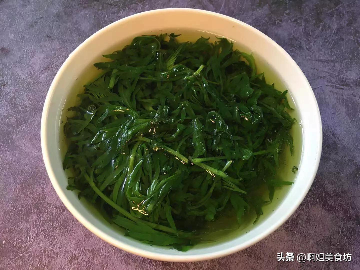 怎么做艾叶粑粑放什么粉,怎么用糯米粉做艾叶粑粑