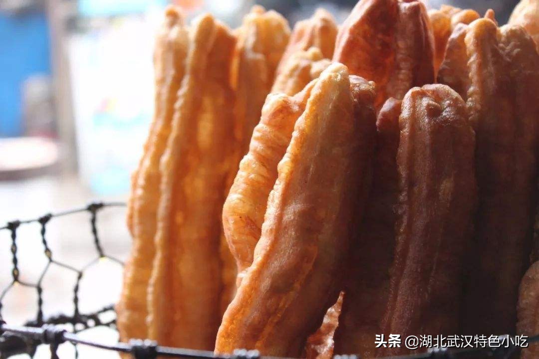 开早餐店花2000学的香酥油条配方,10大暴利低成本小吃油条怎么做