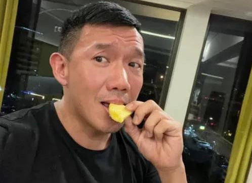 罗志祥买两百箱菠萝，杜汶泽卖菠萝，他们以后甭想再来大陆赚钱了