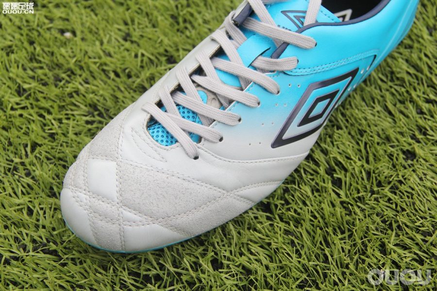 满足真皮控的幻想–UmbroAcceratorProHG实战测评