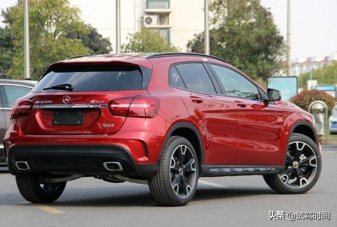 奔驰gla200值得购买的颜色,奔驰gla200值得买吗短视频