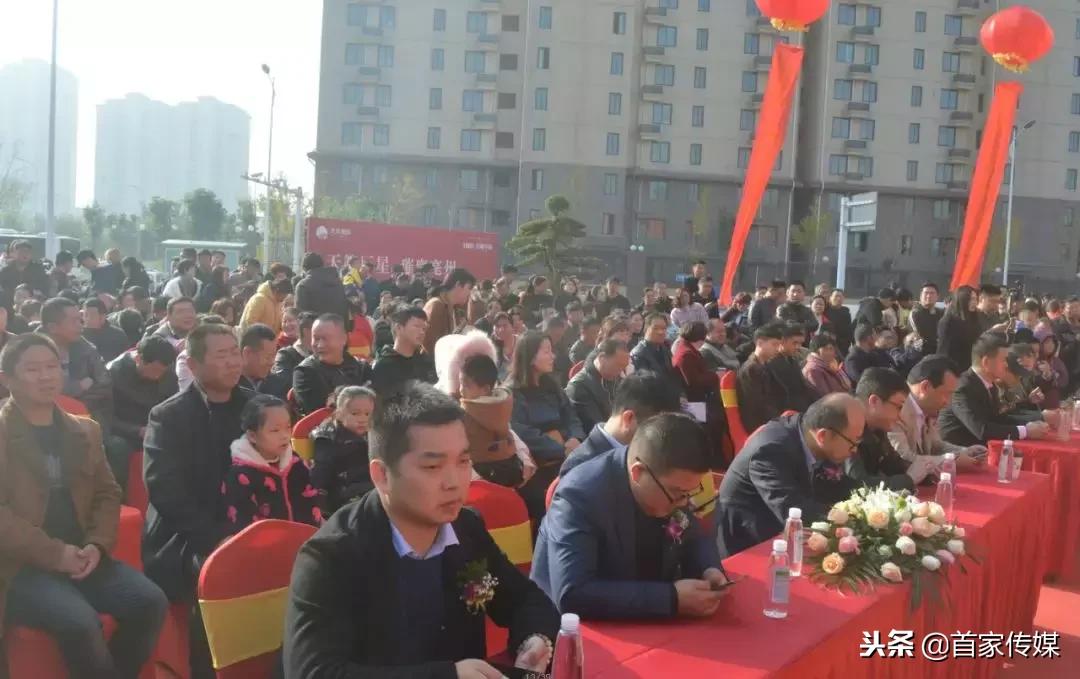 鍖椾含鍩庢埧浜煄鍗庡簻璇︾粏浠嬬粛,鍏ㄥ煄鐬╃洰鐩涘喌绌哄墠