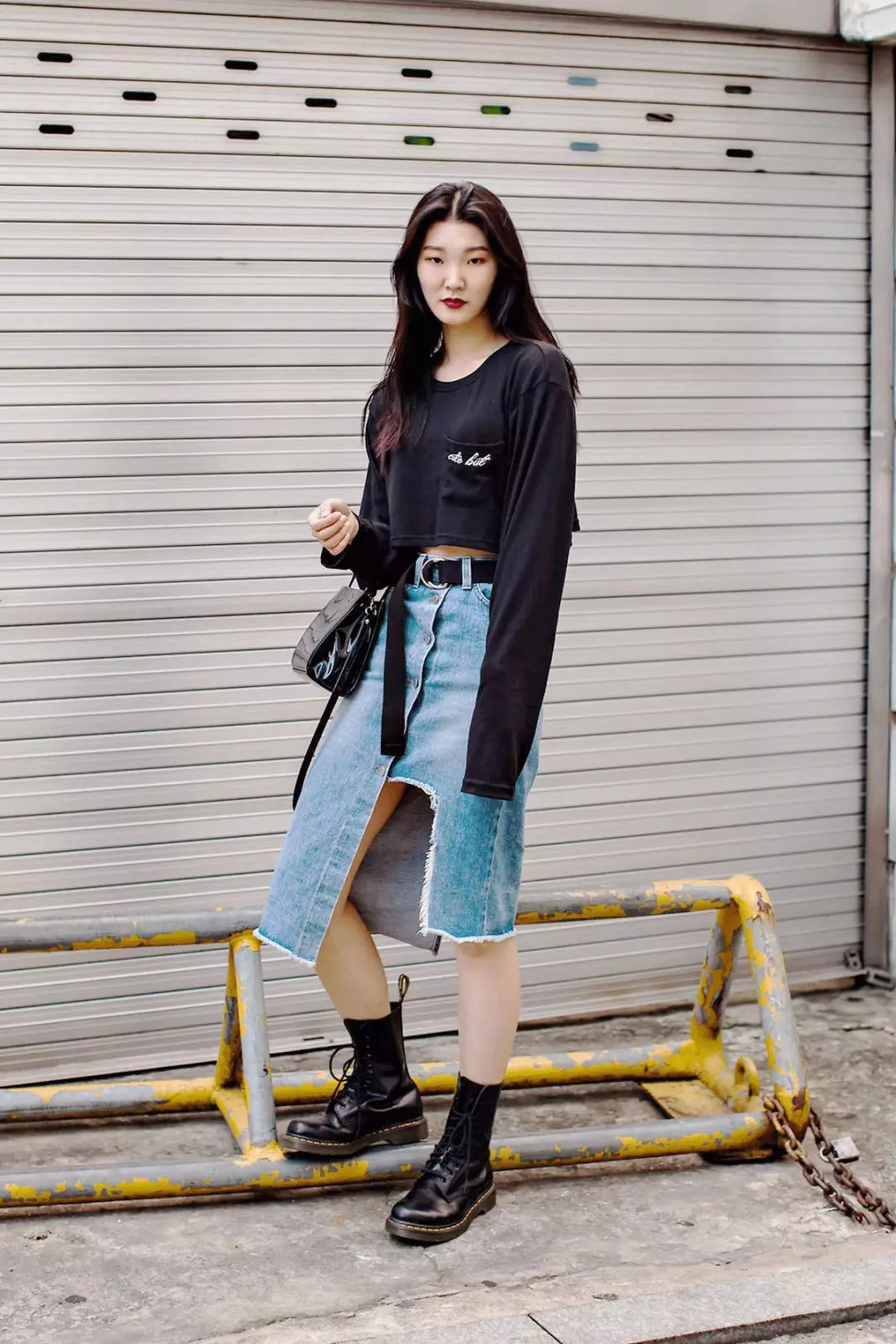 一点也不热,酷妹的马丁靴里都有空调