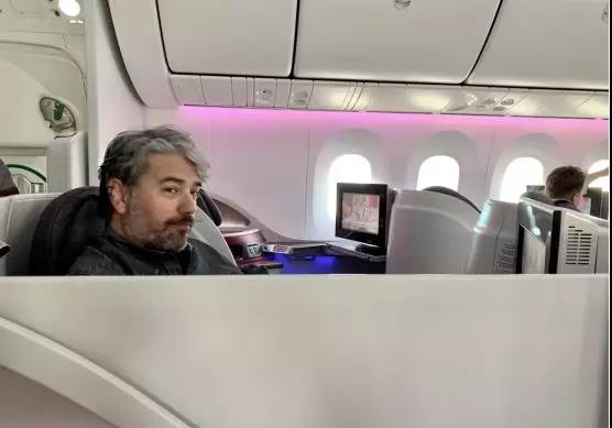 卡塔尔航空777经济舱体验,卡塔尔航空qsuite商务舱是哪个飞机