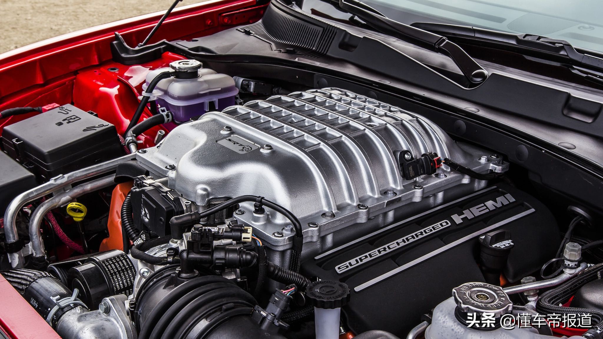 jeep2022款大切诺基国内上市时间,jeep第四代大切诺基升级外观