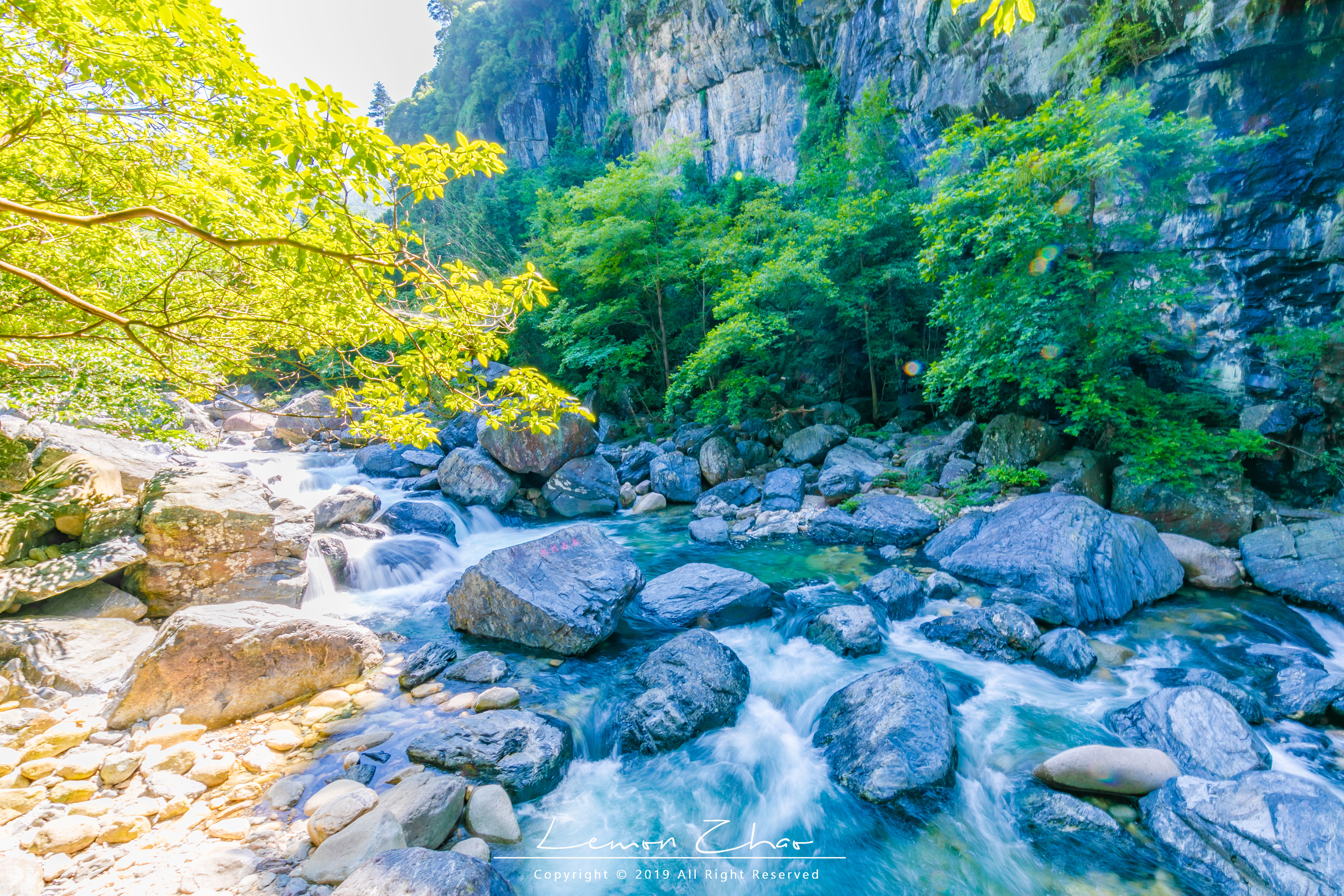 藏于山水之间的避暑胜地,安徽九寨沟风光