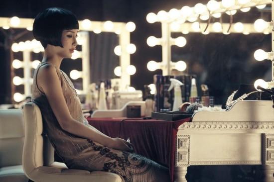 化完妆屋里看着跟外边看着不一样,在屋里化完妆一到外面就起皮卡粉