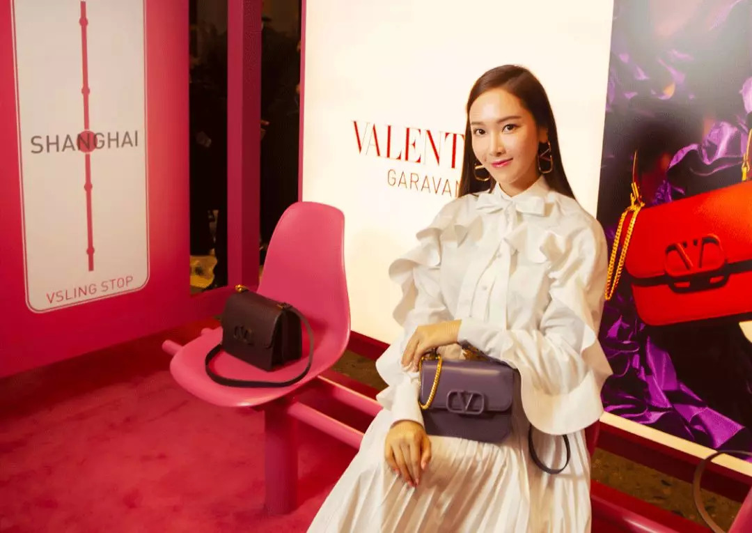 我抓住了一位资深柜员，道出了如何让你掏钱买包的秘密