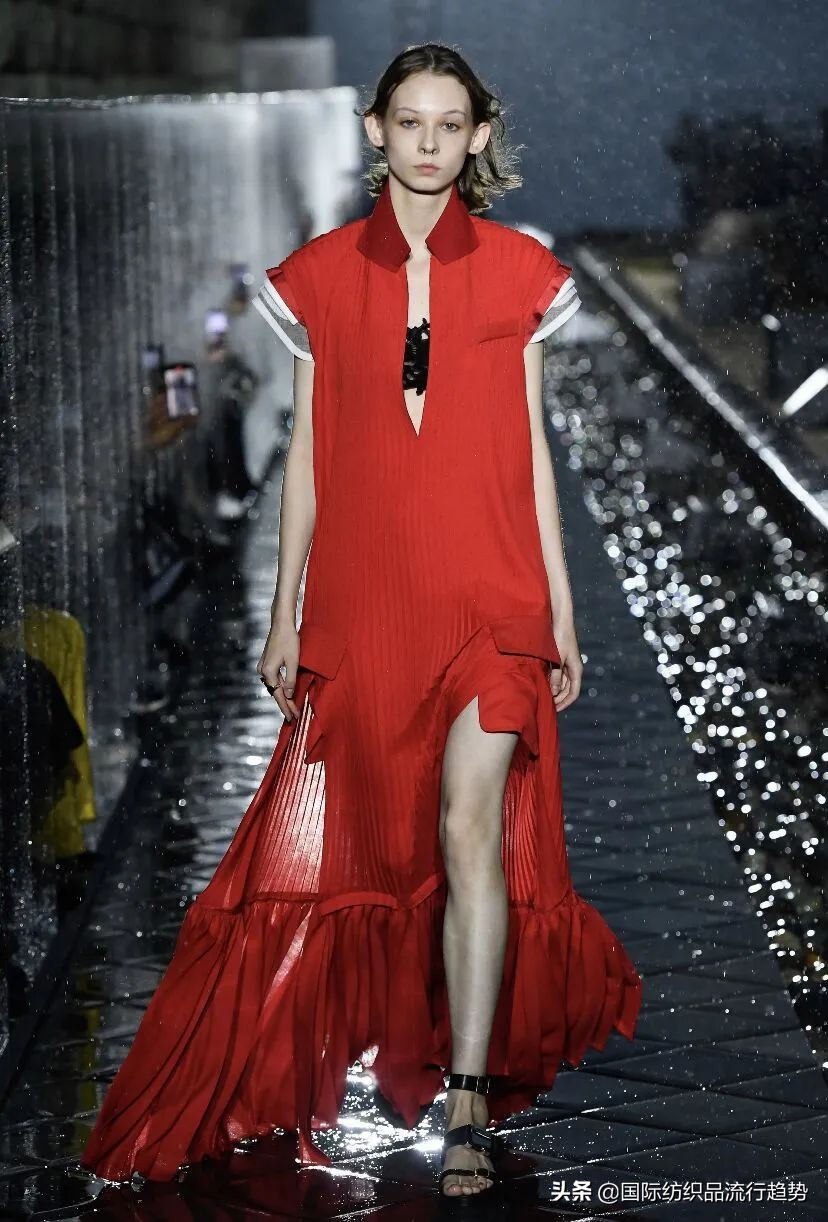 最新一季的巴黎时装秀,下一次的巴黎时装周