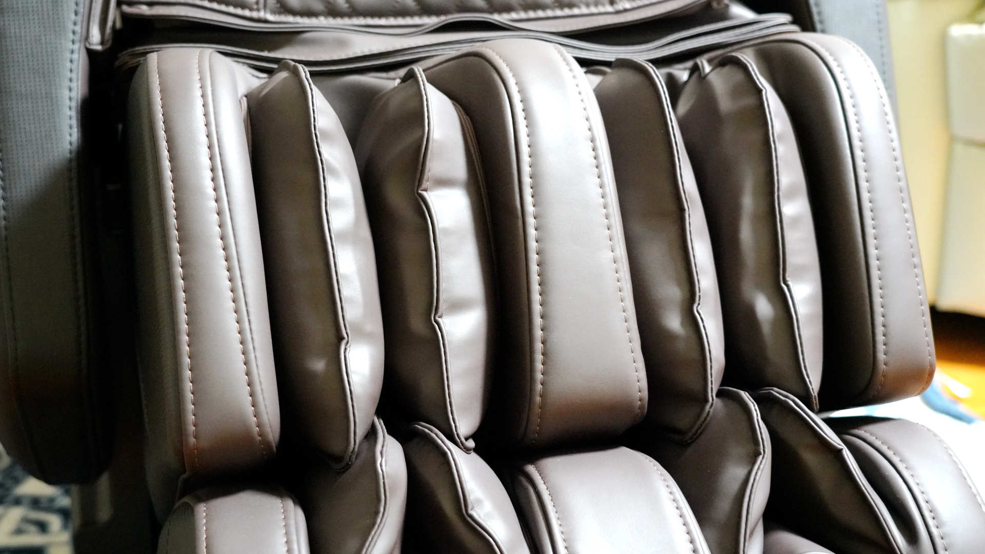 你有多久没有被温柔以待了？让奥佳华解疲大管家按摩椅来试试吧