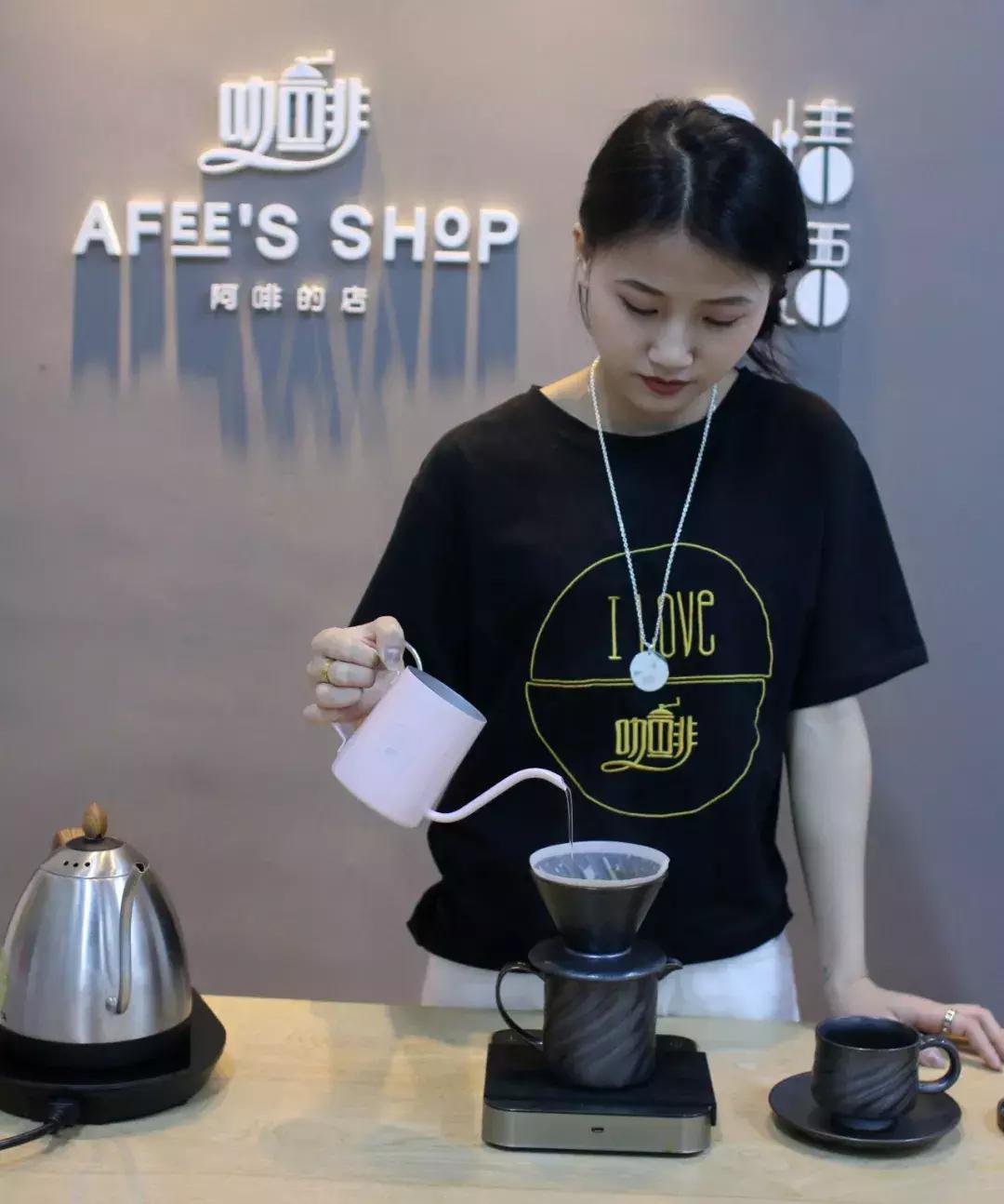 现磨手冲是速溶咖啡吗,手冲咖啡真的有人觉得好喝吗