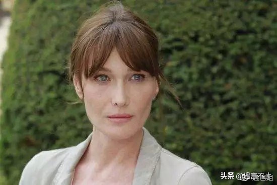 英国女王正式宣布拒绝皮草，愿世间没有血淋淋的时尚