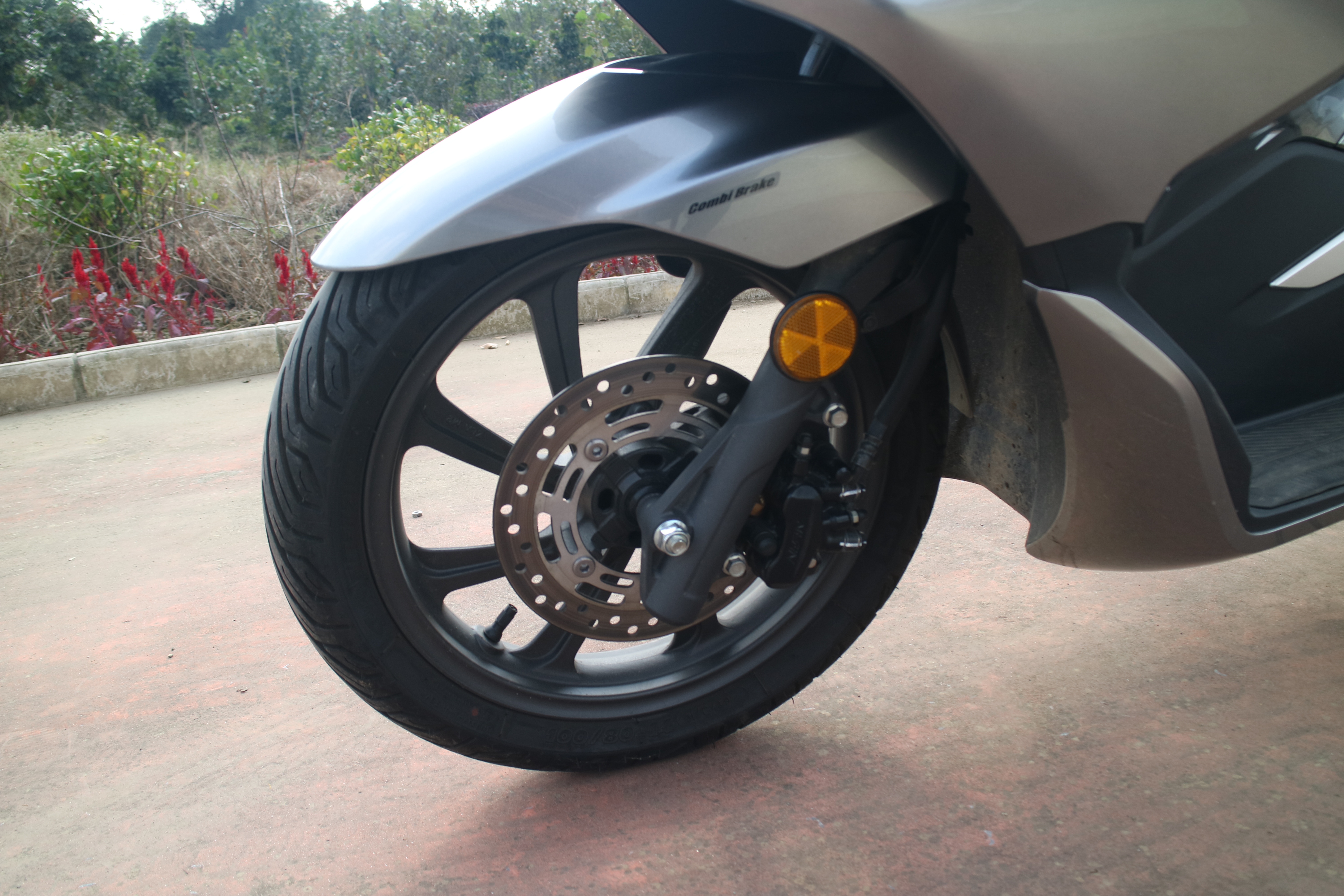 荆州古城游记视频,五羊本田pcx150国产的好不好