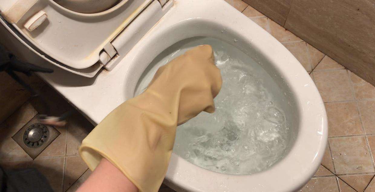 马桶堵严重了如何自己快速疏通,马桶堵得严重了如何自己快速疏通