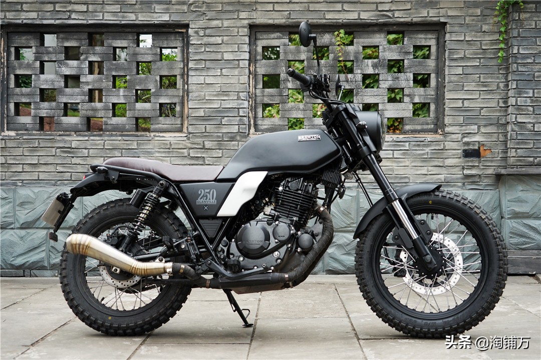 英伦复古机车250cc,望江布雷斯通150复古摩托车带abs吗