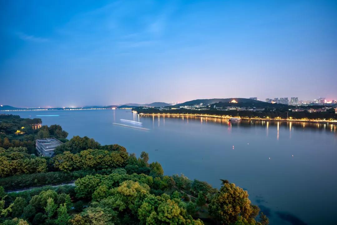 城市地标叫什么来着,东湖地标建筑