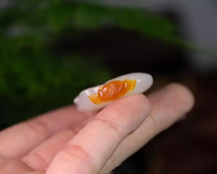 如何区分和田玉山料和籽料,记住这六个鉴别玉的小办法