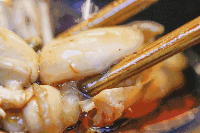 美蛙鱼头又辣又香爽口,敞开吃的美蛙鱼头