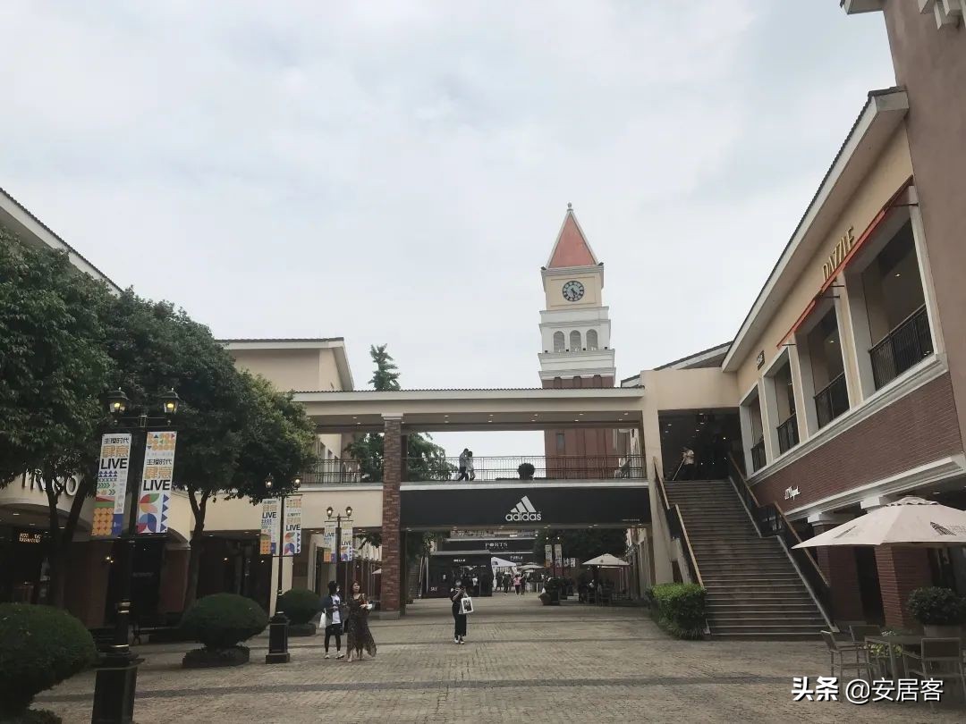 商业地产观察：奥特莱斯们的“折”学，会打败购物中心吗？