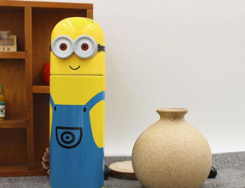 央视曝光夺命杯,央视曝光保温杯倒入热水变毒水