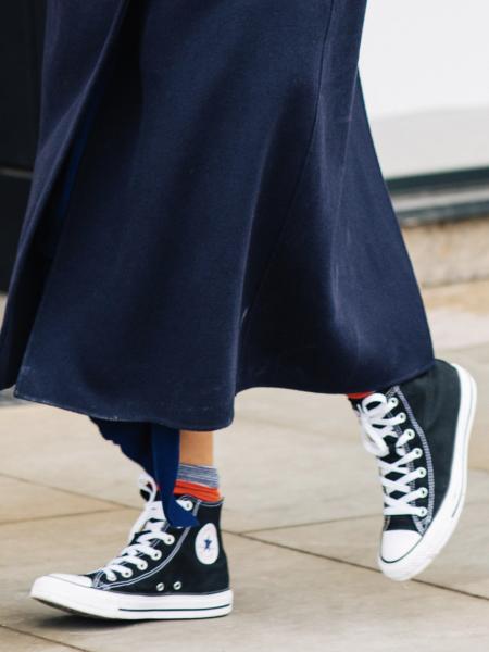 今年流行帆布鞋底子,今年特别流行的一款帆布鞋