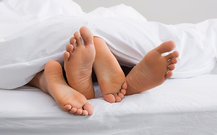 27岁男生脚臭,年轻小伙脚臭