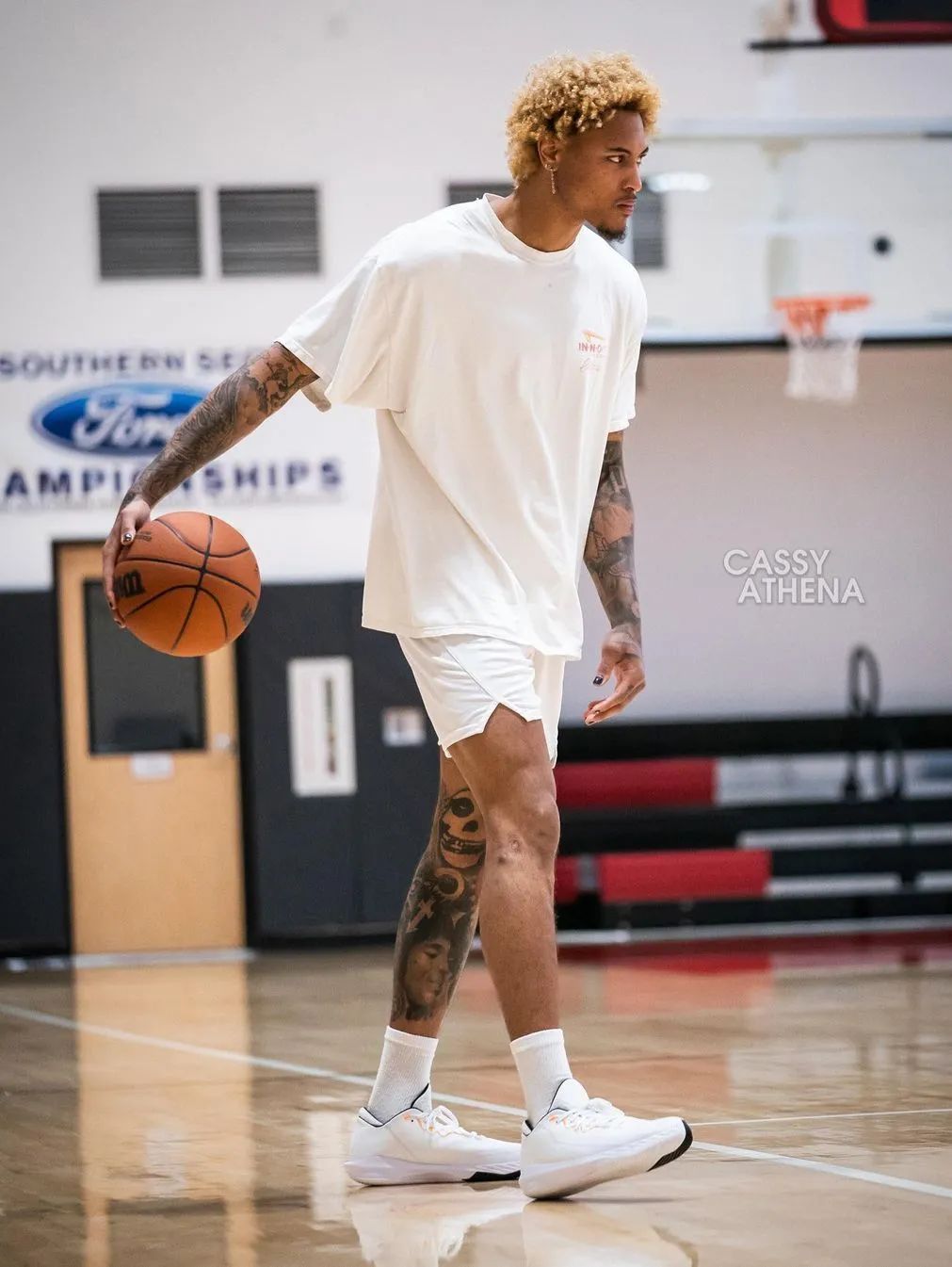 匡威最新篮球鞋曝光！终于启用新配置却是照搬大哥耐克？