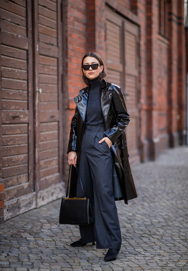 甜酷风女孩如何提升气质？不如试试闪亮的漆皮元素，时髦又酷炫