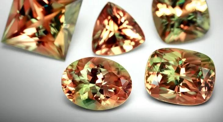 俄罗斯珠宝中国专卖,俄罗斯珠宝店加价