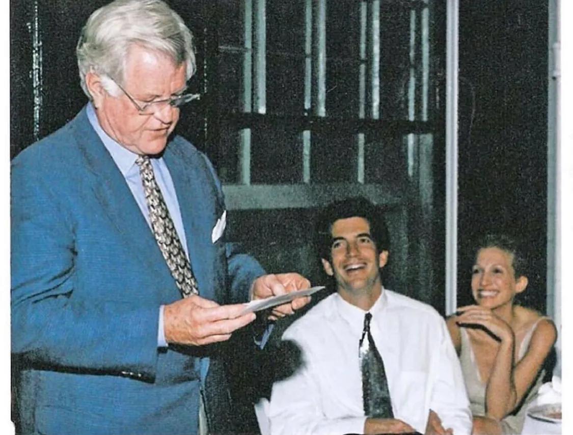 小肯尼迪老婆卡罗琳身高,小肯尼迪夫人卡罗琳穿搭