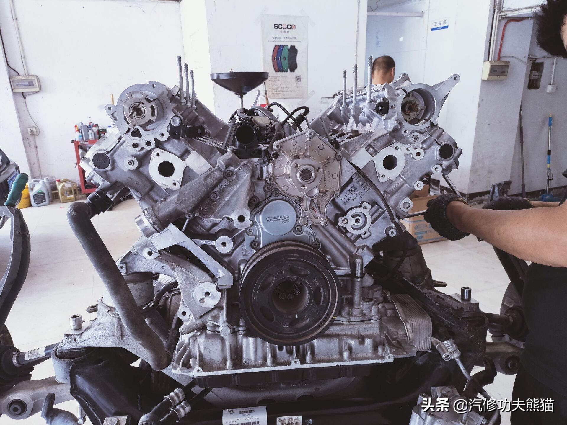 新款大众途锐烧机油吗,百万豪车为什么还烧机油